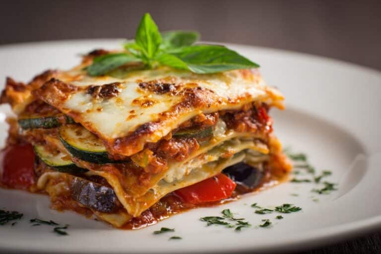 Delicious Zucchini Lasagna with Ground Beef and Cheese Recipe