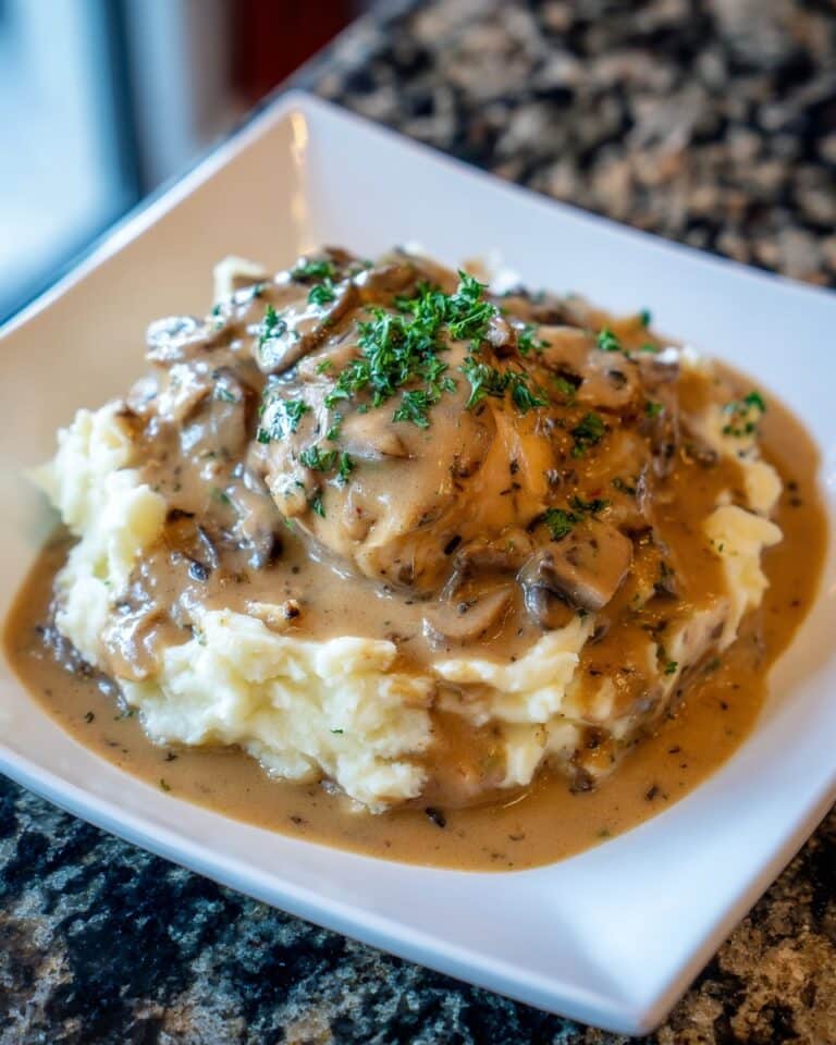 Creamy Crockpot Chicken and Gravy Recipe