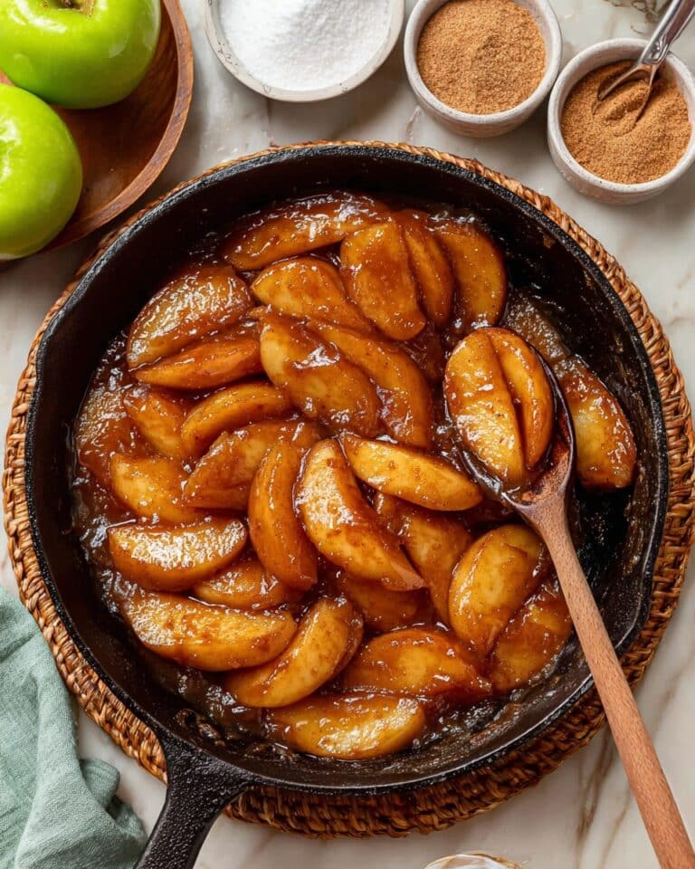 Fried Apples with Cinnamon and Nutmeg Recipe